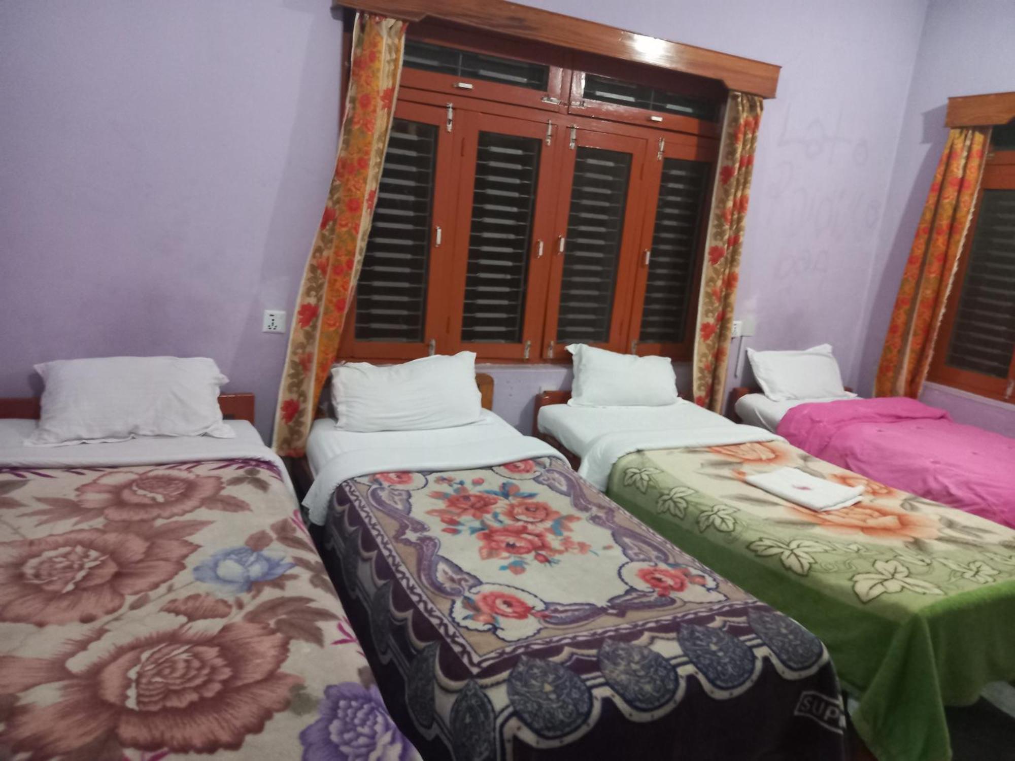 Galaxy Inn Guest House Pokhara Eksteriør bilde